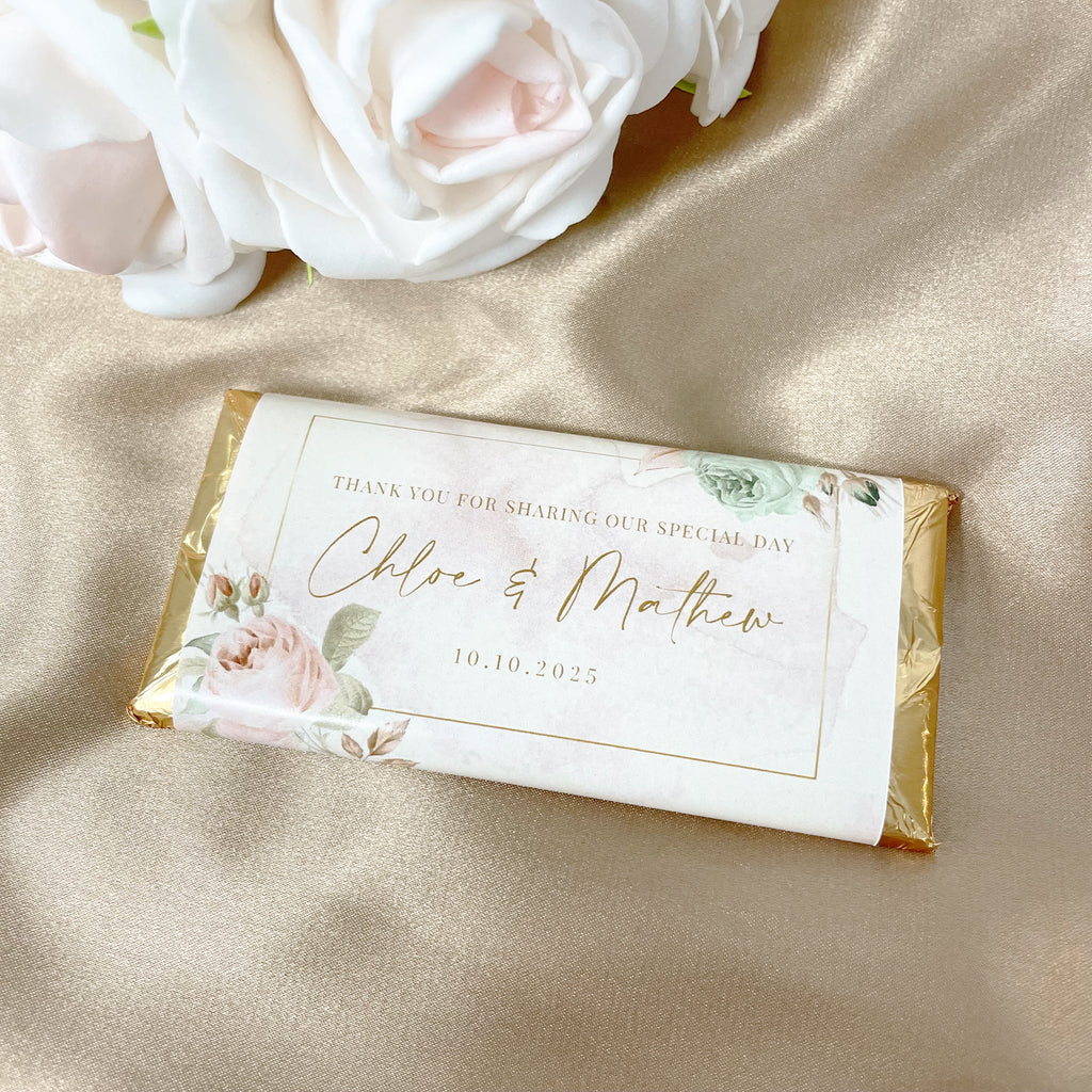 Gold floral wedding chocolate bars with custom name, date and message. Elegant gold foil wrapped chocolate bars with custom wrapper. Wedding favour chocolate bars, Cadbury chocolate. 