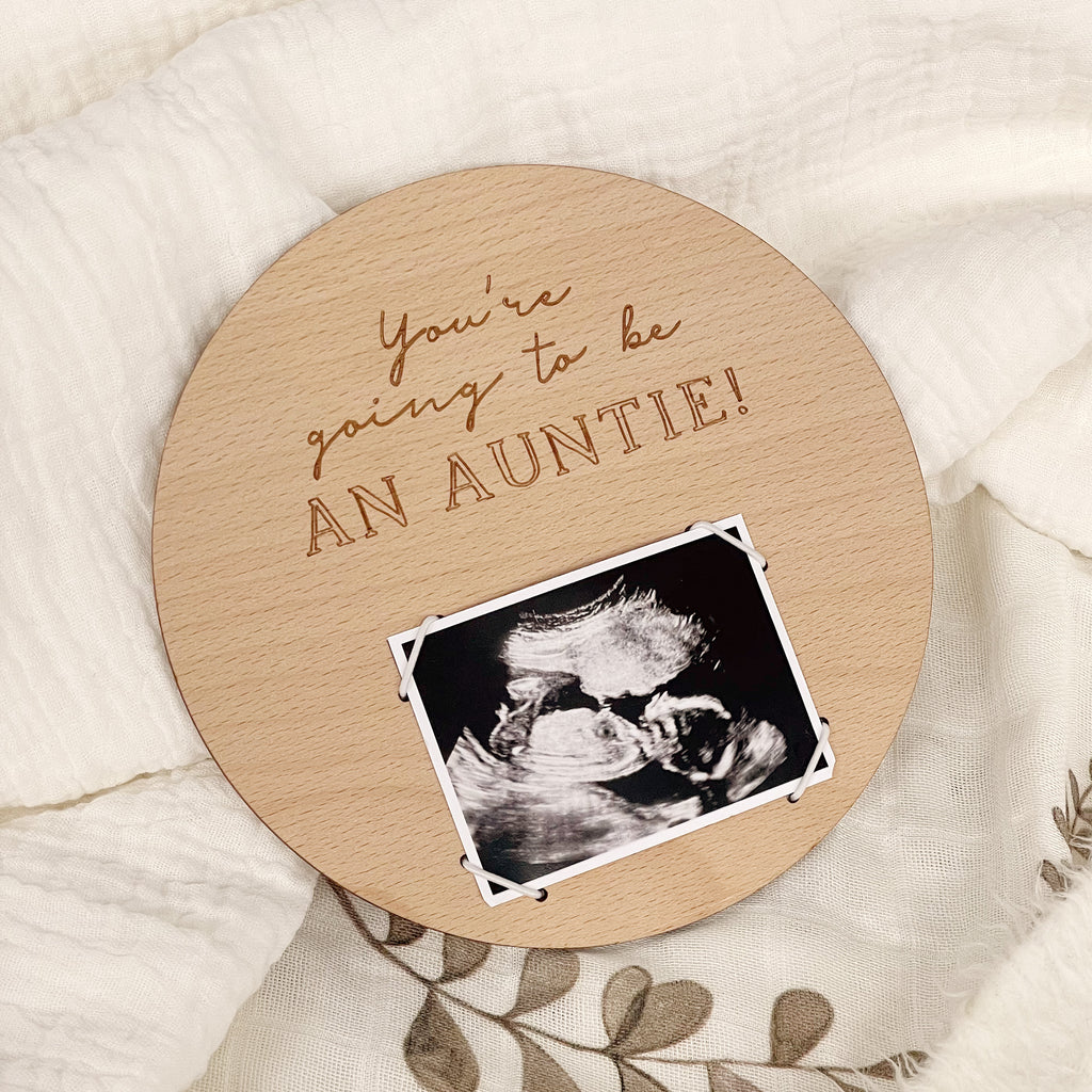 You're Going to be an Auntie! Etched baby announcement