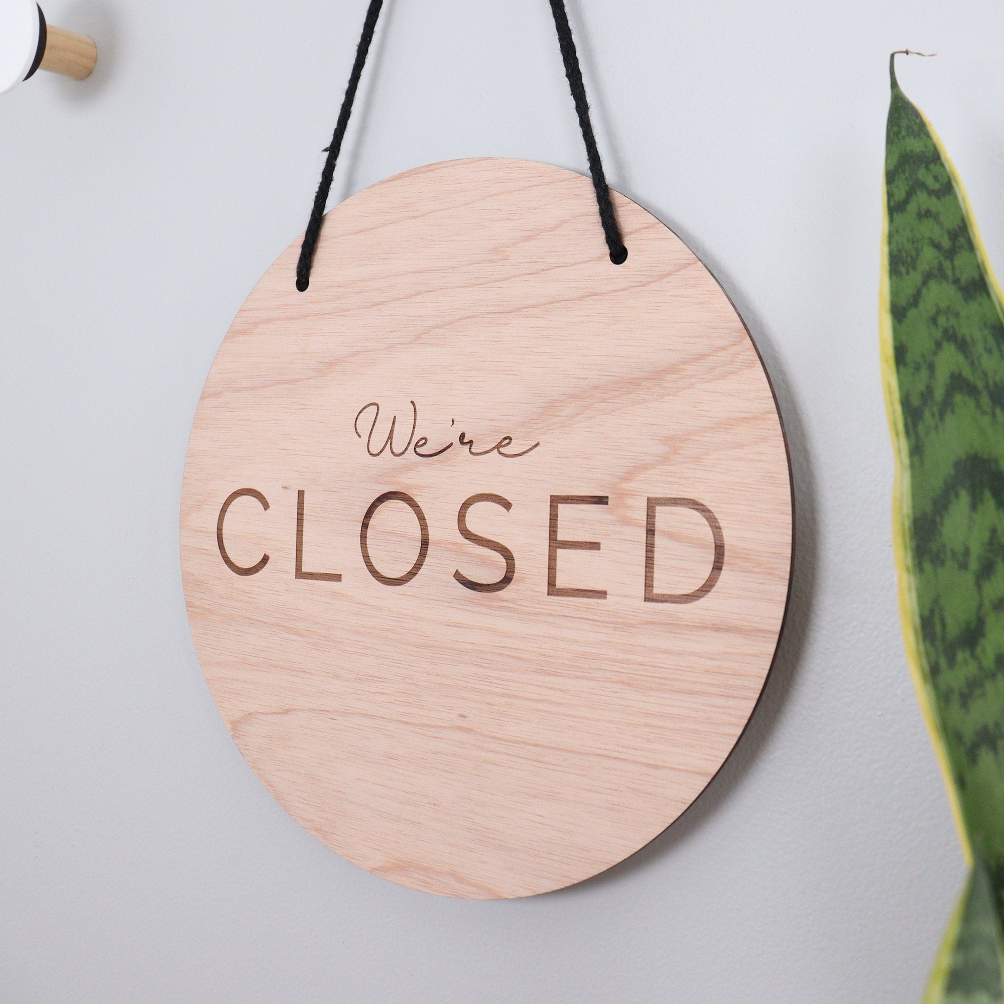 Open Closed Wooden Chalkboard Business Sign – CoCreative Design